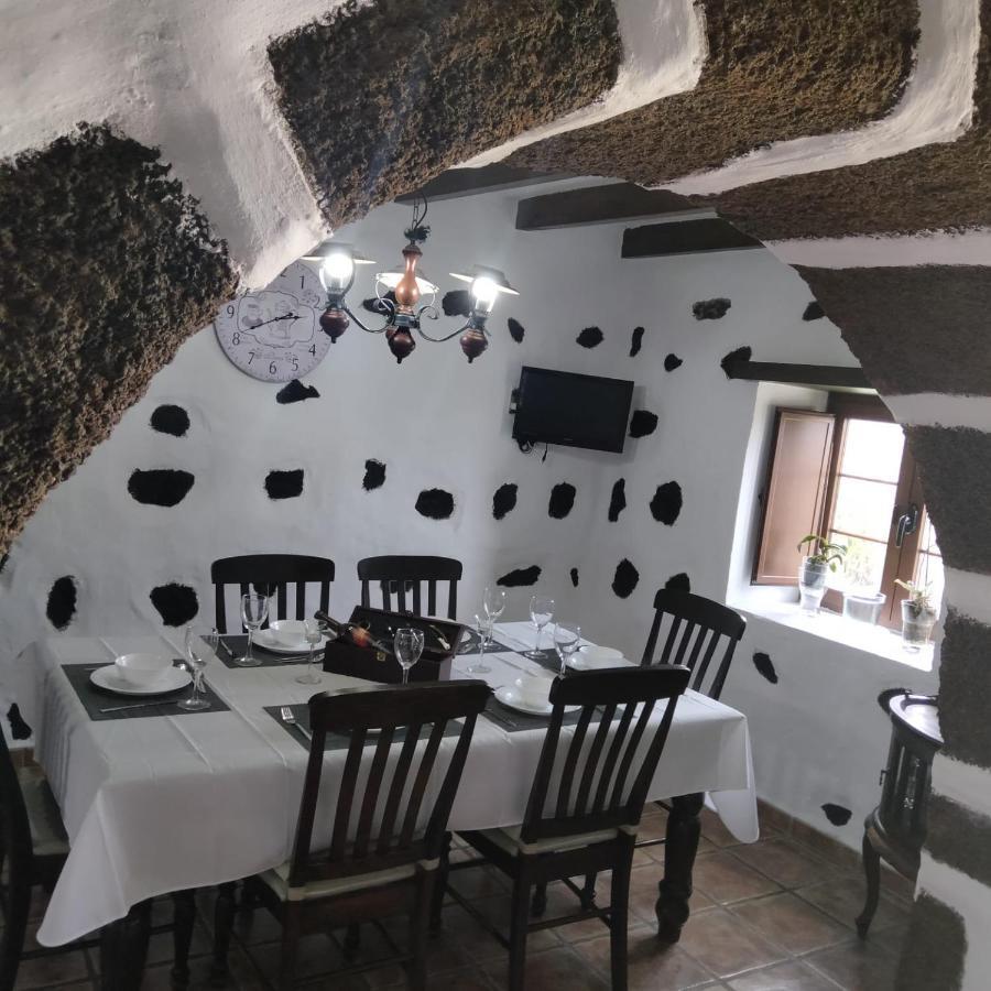 Lanzarote Casa Volcanica-Anclada Sobre La Lava Del Volcan Montana Blanca Экстерьер фото